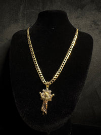 14K Divino Niño Pendant With Cubana Style Chain Yellow Gold
